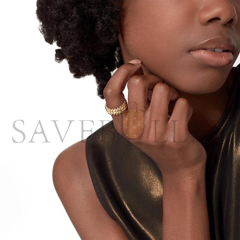 Ca*t*er clash de Ca*t*er ring, double ref.b4238352